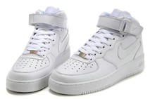 Белые женские кроссовки Nike Air Force 1 на каждый день